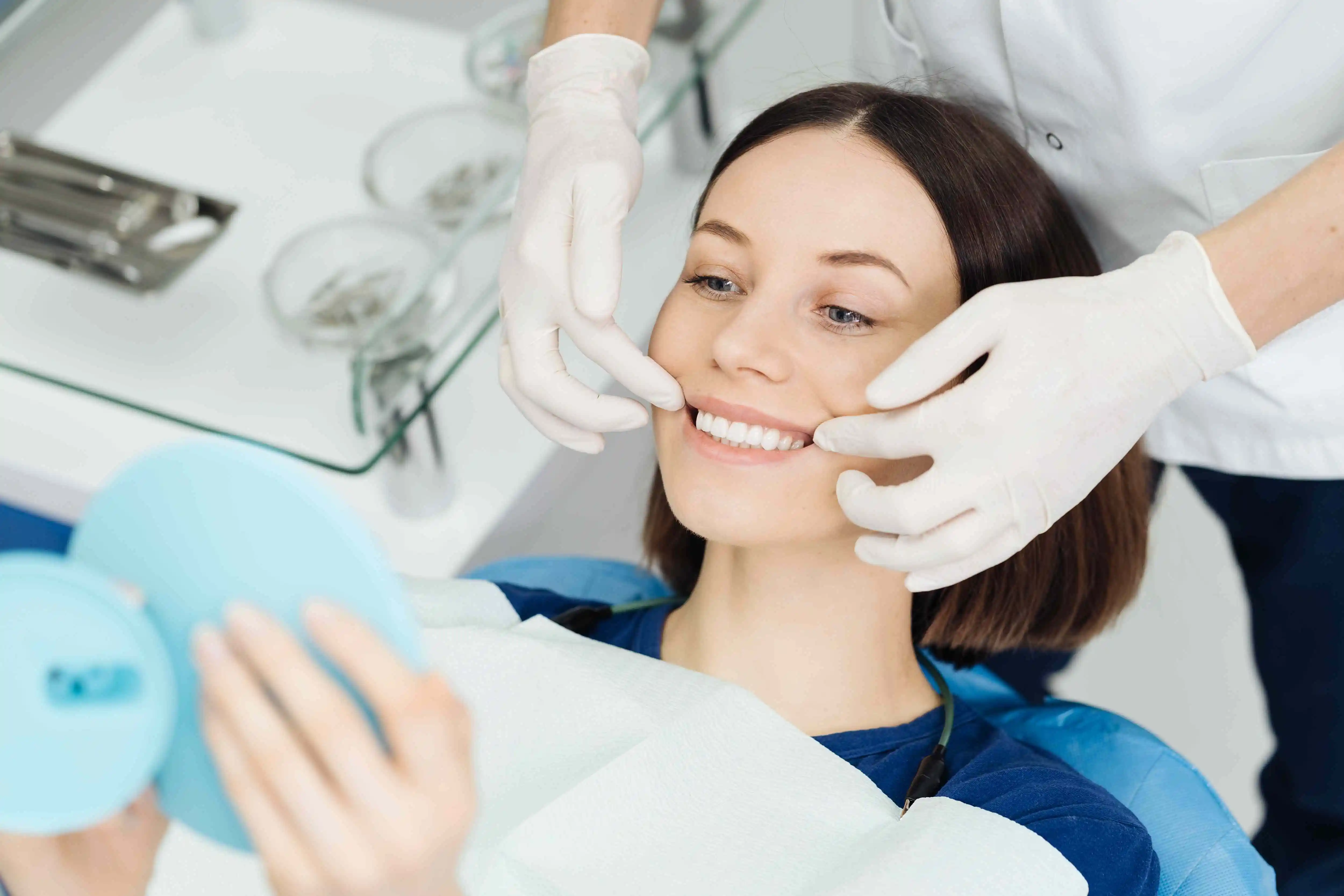 Read more about the article Bonding Front Teeth: Everything You Need to Know About the Treatment